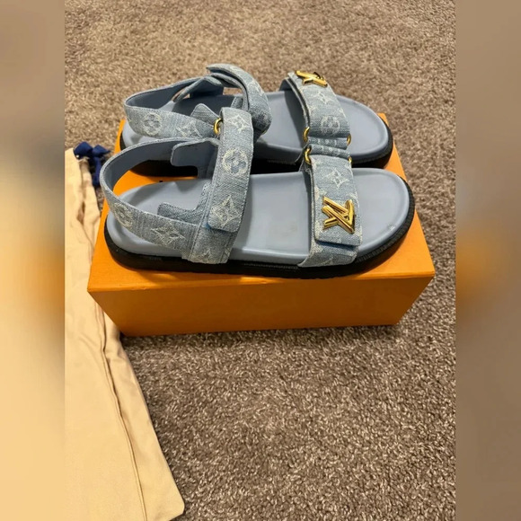 LV Sunset Flat Comfort Sandal Light Blue Monogram Denim Size 10 - Picture 14 of 15